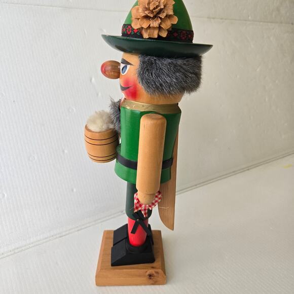 Steinbach Beer Meister Nutcracker Approx 14" Minor Paint Chips - Picture 3 of 11
